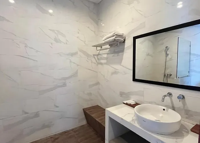 Omatha Village Apartahotel 3*